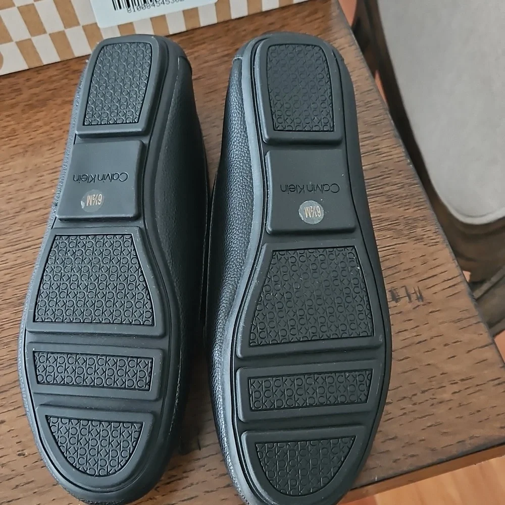 New Calvin Klein Flats Size 6.5 - Picture 2 of 3